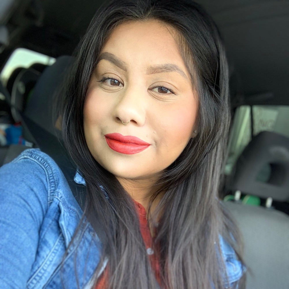 Meet your Posher, Roxanne